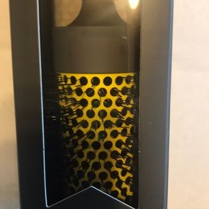 Drybar Full Pint round hairbrush